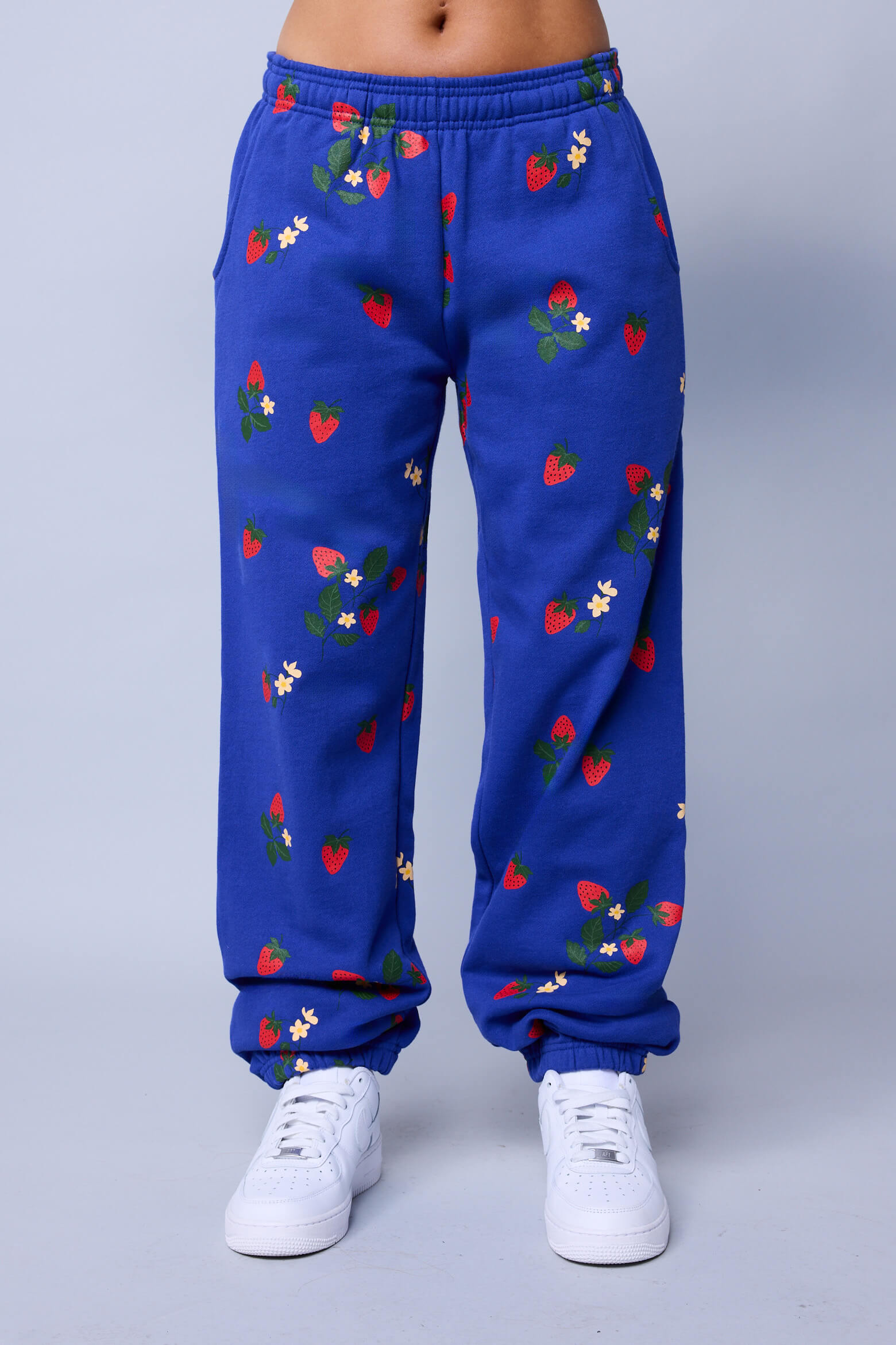 Le Detresse Strawberry high quality Fields Joggers NWT XS